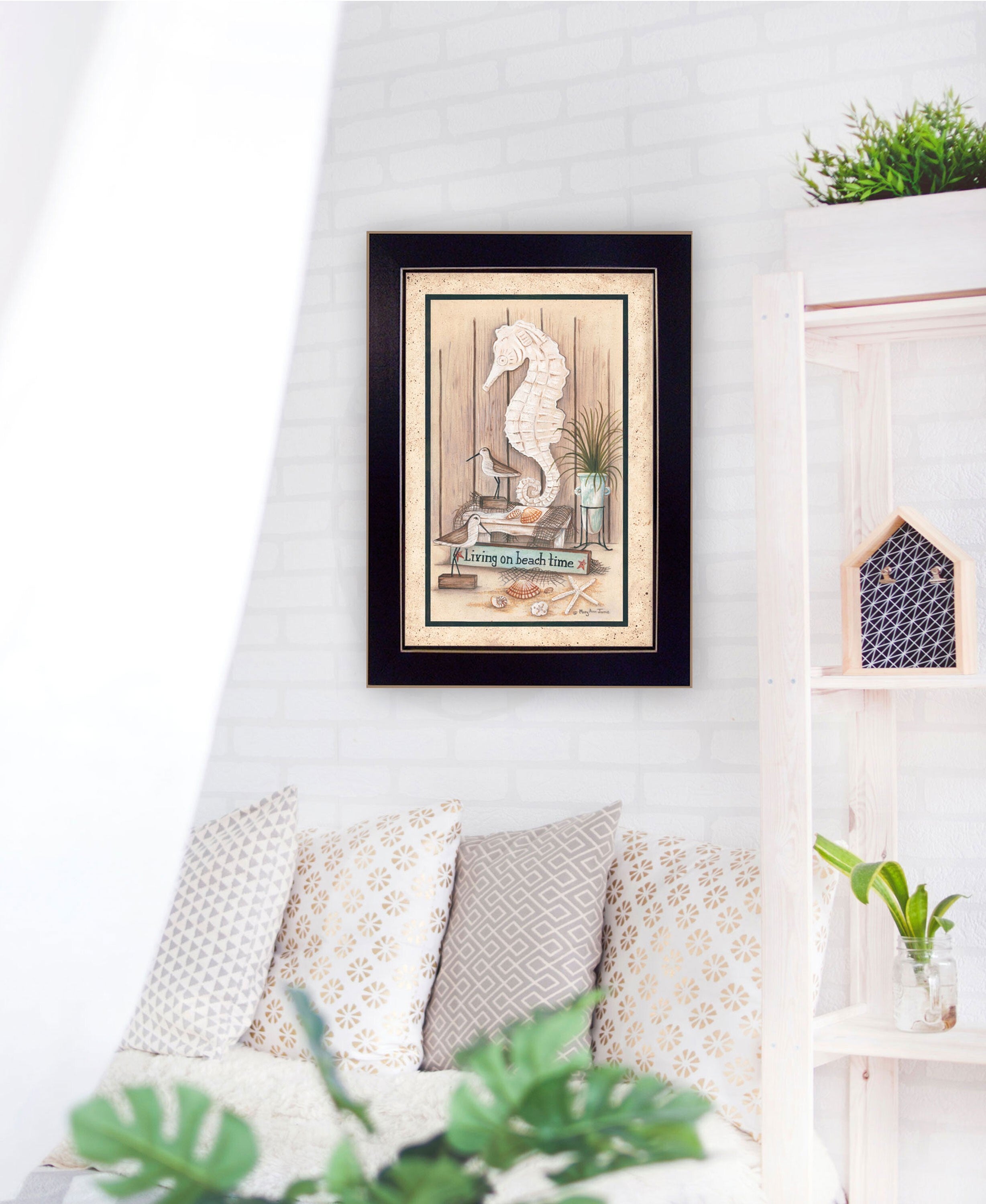 UNIQUE FINDS MARKET LLC 